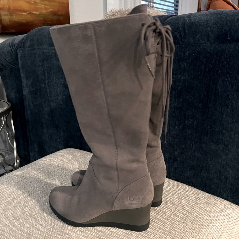 Uggs Mid Calf suede boots